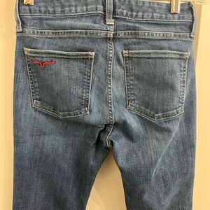 Kimes Chloe Jeans size 2x34. Like New. No wear or tear.